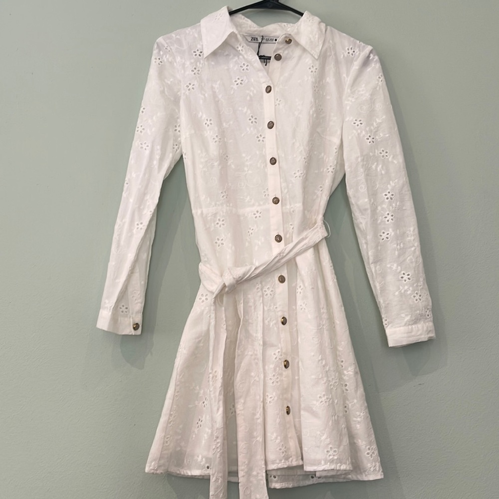 Zara eyelet white lace summer dress. Brand new with tags!